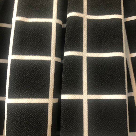 BOOHOO Black White Windowpane Plaid pleated Skater Fit & Flare mini Skirt 8 M/L - Picture 2 of 4